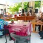 Caption. Babinsa dan Babinkantibmas Kecamatan Gadingrejo Kabupaten Pasuruan beserta unsur masyarakat dan pemerintahan desa se Kecamatan Gadingrejo saat rapat koordinasi 
