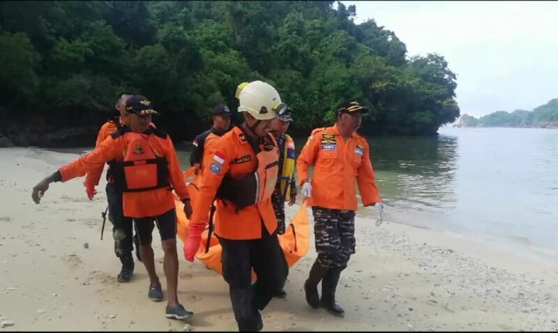 Foto : Tim Search And Rescue (SAR) Gabungan Polres Malang dan relawan berhasil menemukan Galang Edhi Swasono