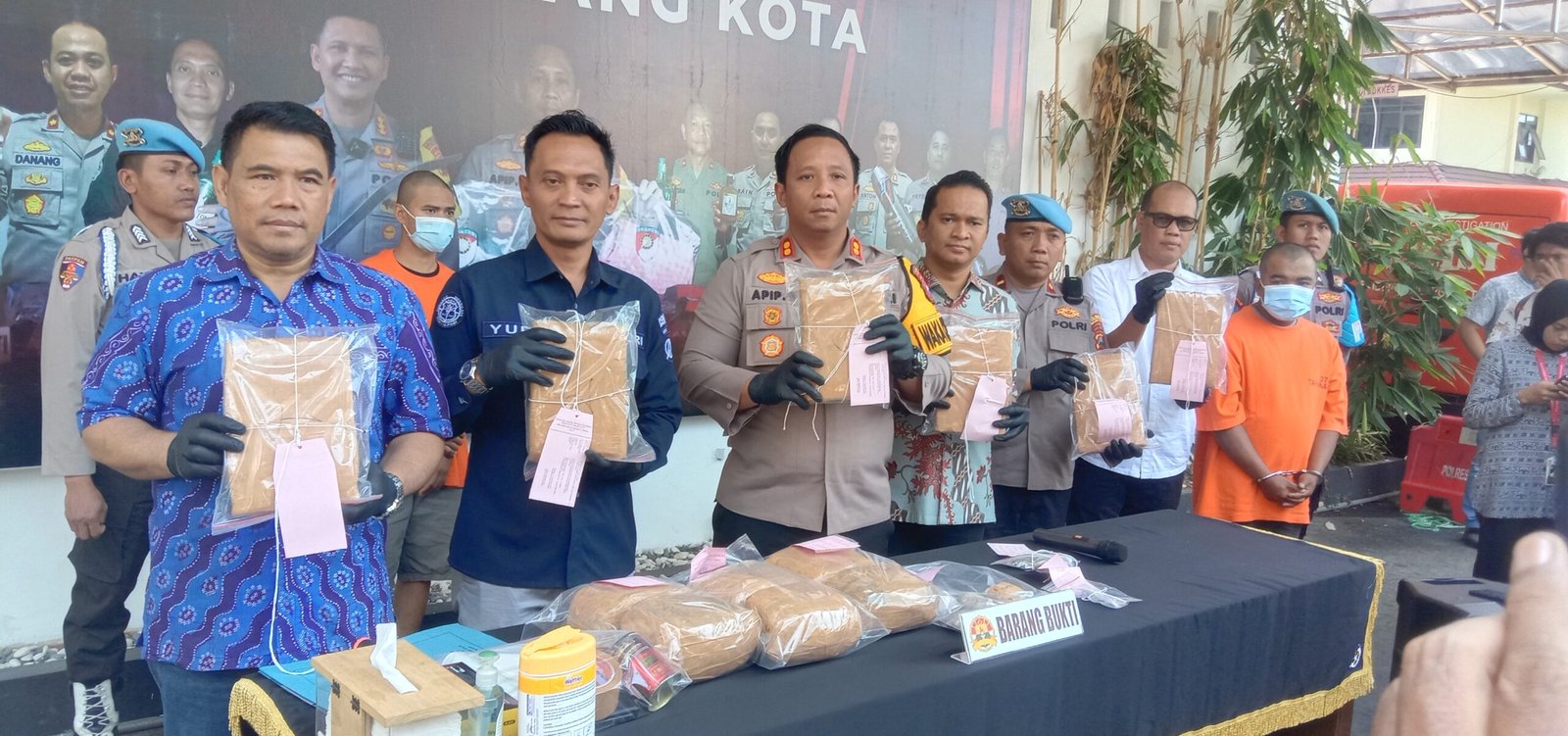 Polresta Malang Kota saat konferensi Pers Ungkap Kasus Narkoba