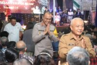 Kapolres Malang AKBP Putu Kholis Aryana beserta Bupati Malang H. M. Sanusi dan Forum Komunikasi Pimpinan Daerah (Forkopimda) Kabupaten Malang melaksanakan patroli gabungan