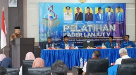 Bupati Malang saat Memberikan Sambutan di depan ara kader PMII