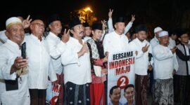 Caption. Para Kyai desa Jawa Timur Deklarasikan dukungan untuk Prabowo - Gibran di Mojokerto