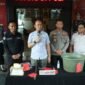 Caption. Kepala Satuan Reserse dan Kriminal Kepolisian Resor Kota Malang Kota, Kompol Danang Yudanto saat memberikan keterangan pers pada awak media
