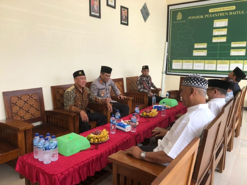 Foto : Kapolres Malang, AKBP Putu Kholis Aryana, melakukan kunjungan silaturahmi ke DPD LDII Kab. Malang