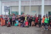 Foto : Warga Curah Dukuh Keraton Pasuruan bersama LSM Elpamas datangi kantor PIER