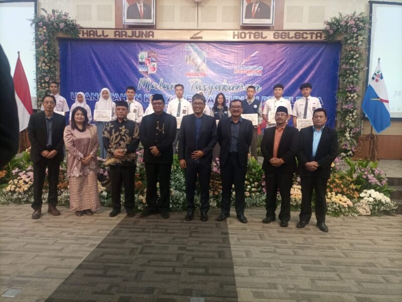 Foto : Puncak perayaan Hari Jadi PT Selecta Ke- 74