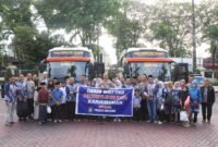 Foto : Keluarga Kanjuruhan yang akan melaksanakan ziarah ke makam para Wali Lima