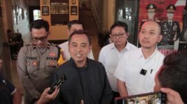 Foto : Kasat Reskrim Polresta Malang Kota, Kompol Danang Yudanto (baju putih) beberkan hasil penyelidikan adanya isu begal