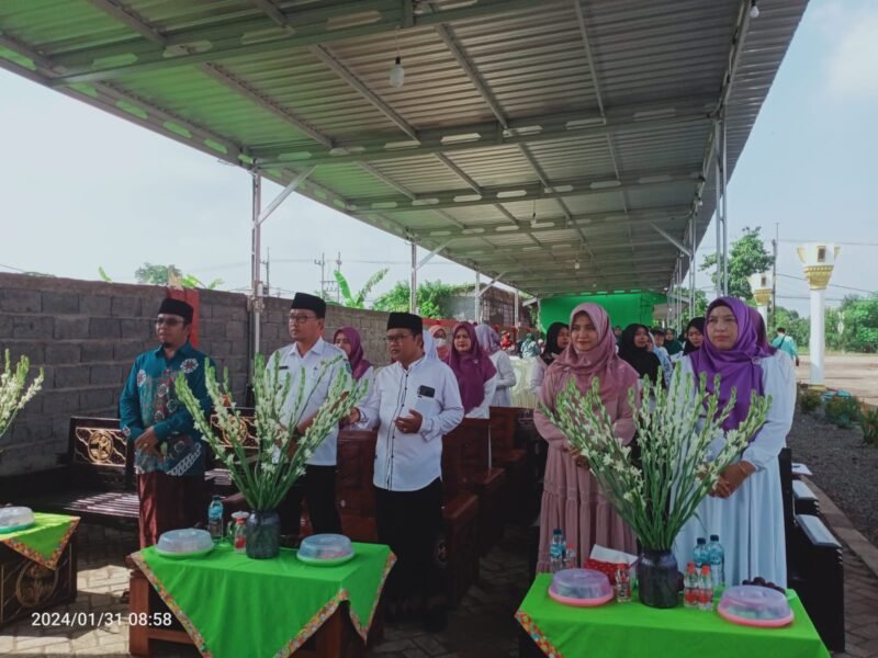 Foto : PKK Kecamatan Rembang Pasuruan Gelar pengajian rutin