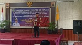 Caption. Bupati Malang H.M Sanusi saat memberikan sambutan pada pengukuhan MKKS SMP Negeri se Kabupaten Malang masa bakti 2024 - 2026