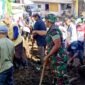 Foto : Kerja Bhakti yang dilakukan warga bersama Babinsa 0819/26 Tosari, pasca bencana tanah longsor