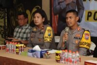 Foto : - Kapolres Pasuruan AKBP Bayu Pratama Gubunagi, S.H., S.I.K., M.Si mendengarkan keluh kesah para Karyawan Perusahaan 