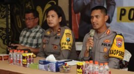 Foto : - Kapolres Pasuruan AKBP Bayu Pratama Gubunagi, S.H., S.I.K., M.Si mendengarkan keluh kesah para Karyawan Perusahaan 