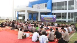 Foto : Kapolres Malang, AKBP Putu Kholis Aryana bersama jajaran gelar doa bersama jelang pembangunan Masjid  Al Ajmi