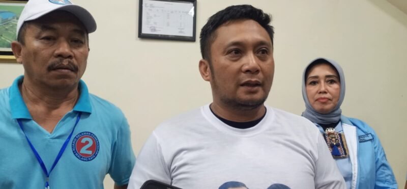 Foto : Ketua DGPO8 Jawa Timur Agus Sa’dullah saat wawancara bersama wartawan