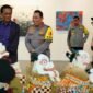 Foto: Kapolri Jenderal Listyo Sigit Prabowo didampingi oleh Gubernur DIY Sri Sultan Hamengku Buwono X menghadiri dan melihat pameran hasil karya seni rupa 