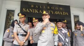 Foto : Kaporesta Malang Kota Kombes Pol Budi Hermanto didampingi Kasat Lantas yang baru Kompol Aristianto Budi Sutrisno