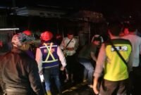Foto : Kebakaran di KArangloso yang hanguskan 3 warung