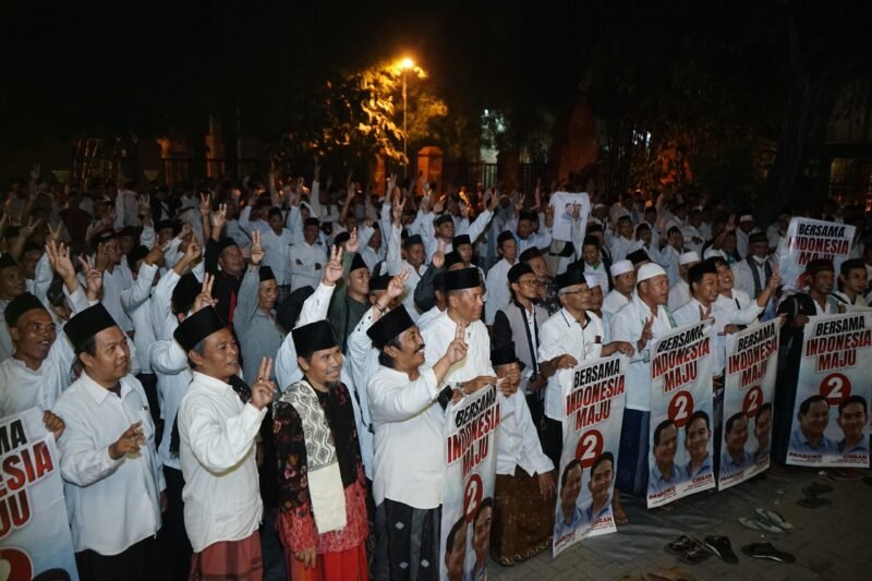 Foto : Jaringan Kyai Desa Jatim deklarasi dukung Prabowo-Gibran di Mojokerto