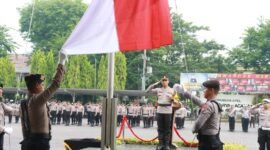 Foto : Kepolisian Resor Pasuruan melaksanakan upacara bendera hari kesadaran nasional