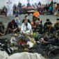 Foto : Ripkianto dan Moreno Suprapto dan Mirza menyaksikan Ritual Bantengan bersama Putro Cemoko
