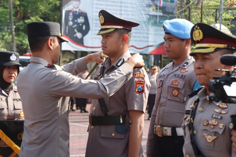 Foto : Kapolres Malang, AKBP Putu Kholis Aryana melakukan sertijap di Mapolres Maang