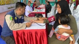 Foto : Bulan Bakti TNI-Polri, Polres Malang menggelar kegiatan pengobatan gratis 