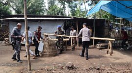 Foto : Aparat kepolisian dan TNI bongkar tempat arena judi sabung ayam di Kepanjen
