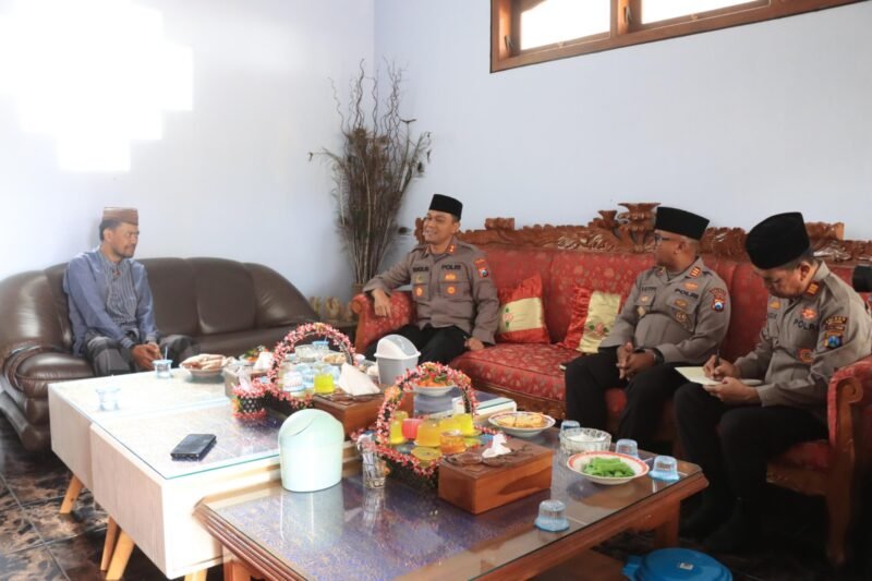 Foto : Kapolres Malang AKBP Putu Kholis Aryana kembali menggelar Cooling System Kamtibmas dengan tokoh agama.