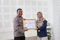 Foto : Sikeu Polres Batu berhasil menyabet penghargaan sebagai Peringkat 1 Satker terbaik pengguna CMS