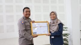 Foto : Sikeu Polres Batu berhasil menyabet penghargaan sebagai Peringkat 1 Satker terbaik pengguna CMS