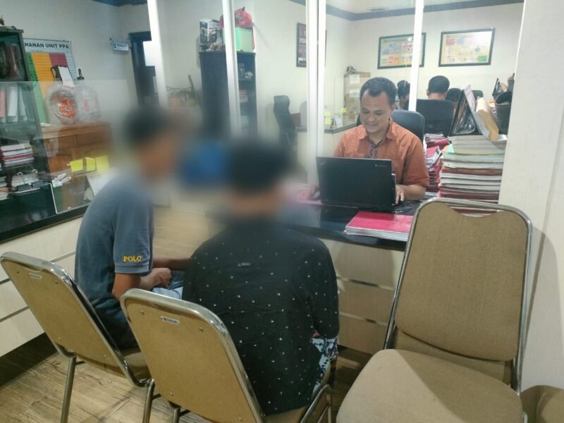 Foto : Satreskrim Polres Malang tengah menyelidiki kasus dugaan perundungan yang dialami santri pesantren