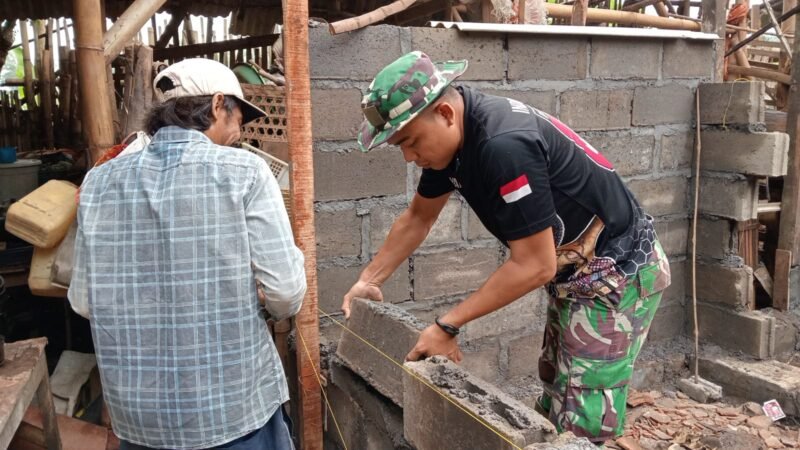 Foto : Satgas TMMD ke-119 bersama warga Dsn. Tegalan 1 Desa kalipang terus bahu membahu menyelesaikan Program Rutilahu