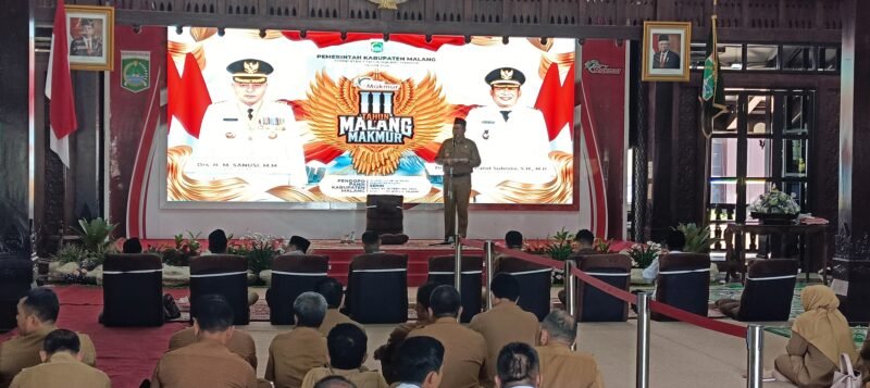Caption. Wakil Bupati Malang Didik Gatot Subroto saat memberikan sambutan pada Refleksi 3 tahun Malang Makmur 