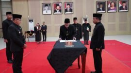 Foto : Pj. Wali Kota Batu Lantik Kasatpol PP dan Kadishub