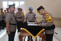 Foto : Kapolres Pasuruan AKBP Teddy Chandra, S.I.K., M.Si. memimpin langsung upacara Pelantikan Kapolsek Puspo