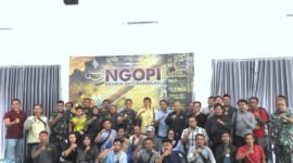 Foto : Komandan Distrik Militer (Dandim) 0819/Pasuruan, Letkol Arh Noor Iskak S.T.  mengajak ngopi bareng dengan para insan pers dan media 