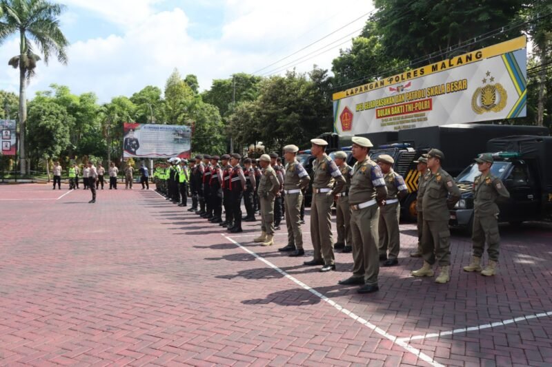 Foto : Kepolisian Resor Malang, Polda Jatim, menggelar patroli skala besar