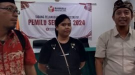 Foto : Fajar Santosa dan Andi Rachmanto SH selaku kuasa hukum Wiwik Sukesi usai sidang