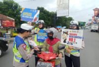 Foto : Satlantas Polres Malang melaksanakan kegiatan sosialisasi Operasi Keselamatan Semeru 2024