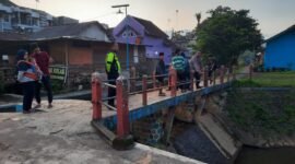 Foto : Personil Polsek Tumpang gelar Patroli di Tempat Wisata untuk berikan rasa nyaman dan aman ke pengunjung