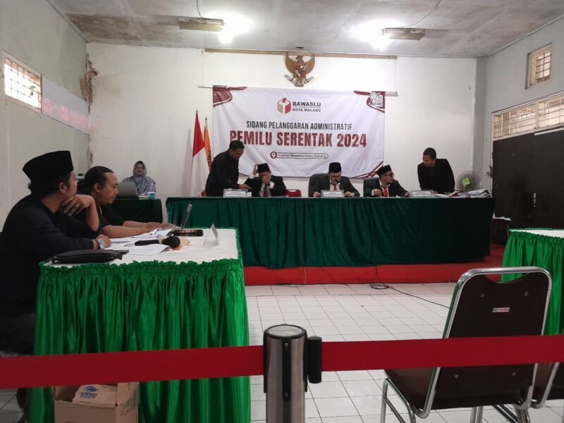 Foto : sidang dugaan perkara Pelanggaran Administratif di kantor Badan Pengawas Pemilu (Bawaslu) Kota Malang