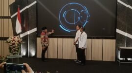 Caption Bupati Malang H.M Sanusi didampingi Plt Direktur Utama RSUD Kanjuruhan Malang Bobi Prabowo saat meresmikan pengembangan layanan kesehatan 