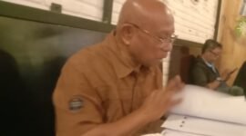 Caption. Direktur Lembaga Analisis Politik dan Otonomi Daerah George Da Silva 