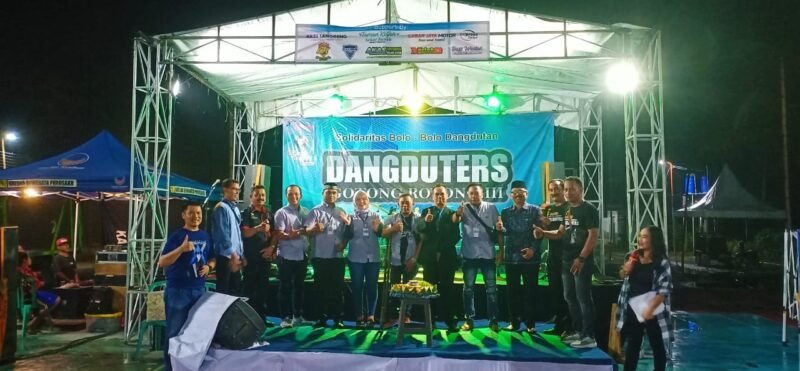 Foto : Deklasrasi dan Pengukuhan antar ketua Paguyuban Musik Dangdut di Malang Selatan melalui Dangduters Gotong Royong