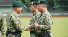 Foto : Panglima Kostrad (Pangkostrad) Letjen TNI Letjen TNI Muhammad Saleh Mustafa saat pimpin upacara sertijab