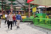 Foto : Kapolres Batu AKBP Oskar Syamsuddin S.I.K., M.T. bersama PJU Polres Batu cek wisata Jatim Park 1 Kota Batu,