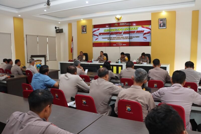 Foto : Kapolres Batu AKBP Oskar Syamsuddin, S.I.K., M.T., menggelar kegiatan Latihan Pra Operasi Ketupat Semeru 2024