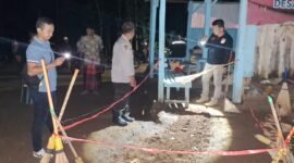 Foto : Aparat Kepolisian saat berada tempat kejadian perkara