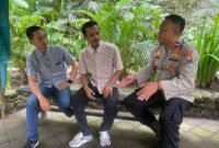 Foto : Personel Polsek Tumpang bersama Aremania Kecamatan Tumpang